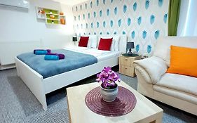 Acacia Downtown Apartment